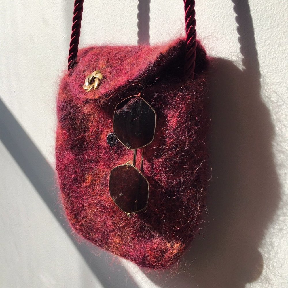 VINTAGE FELT WOOL BERRY CROSSBODY BAG